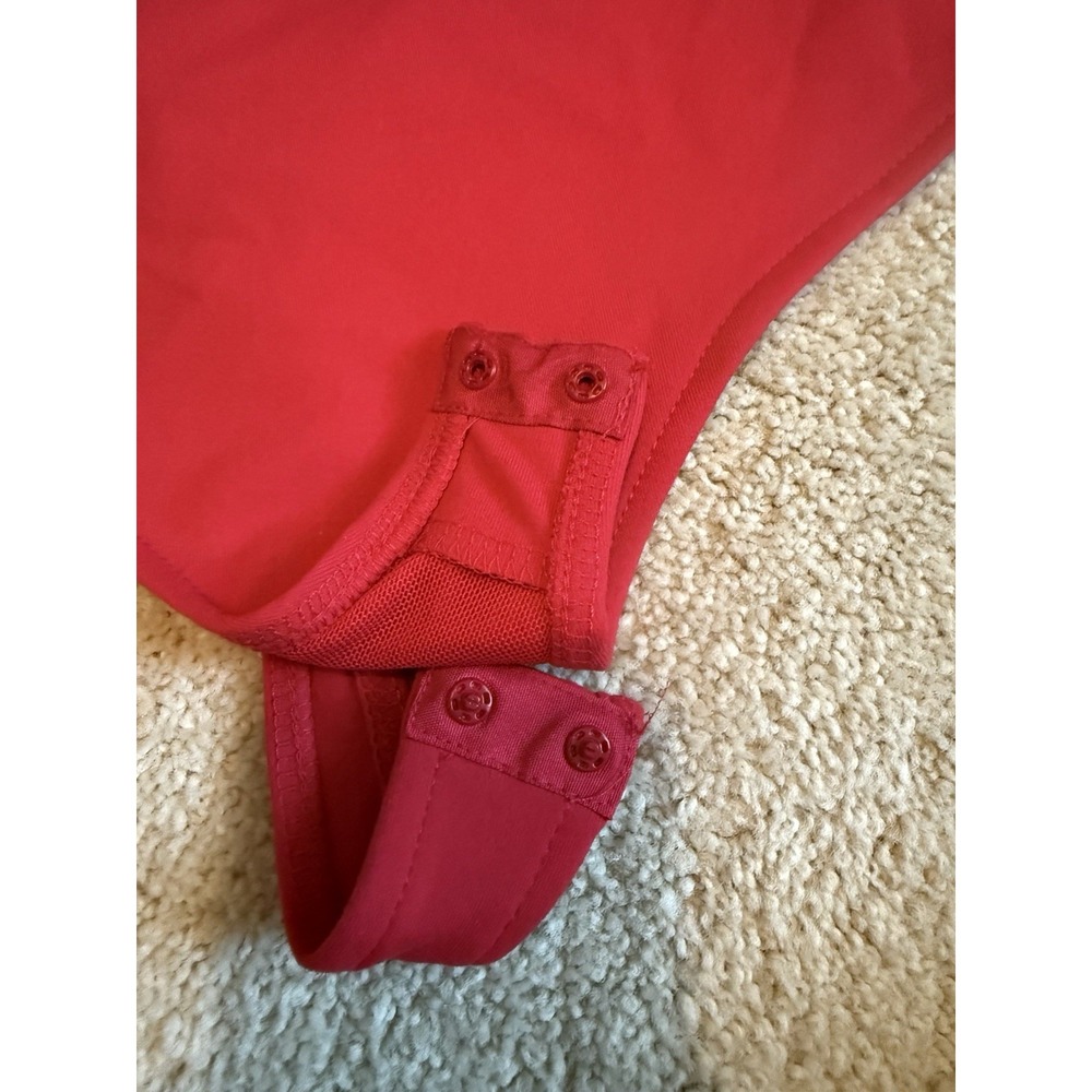 NWT Free People Keep It Sleek Duo Bodysuit Sleeveless Plunge Pointsetta Sz Small - Picture 6 of 8